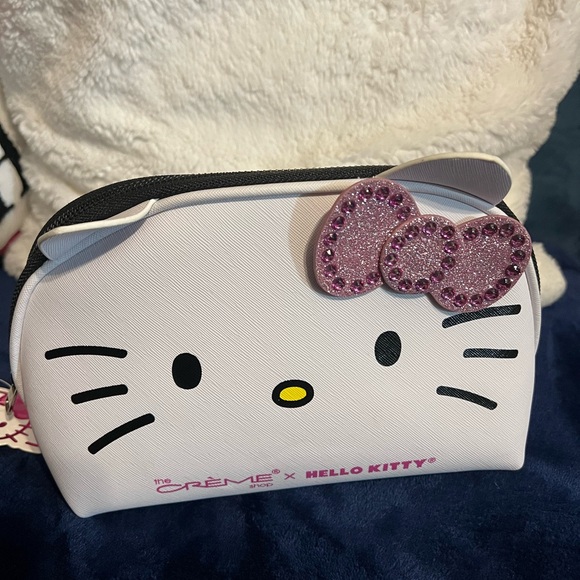 NWT Limited Edition Hello Kitty Makeup Bag - Picture 4 of 6